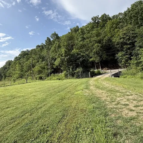 2625 Wartrace Highway Pleasant Shade TN 37145
