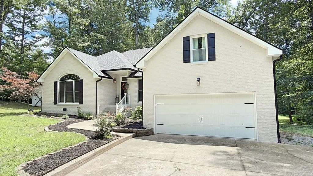1681 Adswood Road Clarksville TN 37042