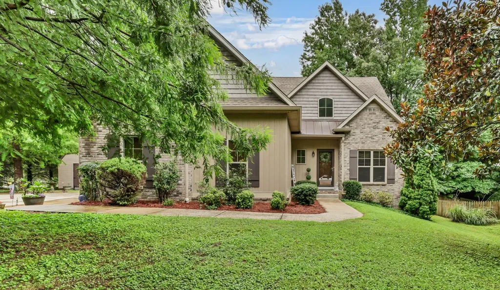 101 Vannoak Drive Clarksville TN 37043