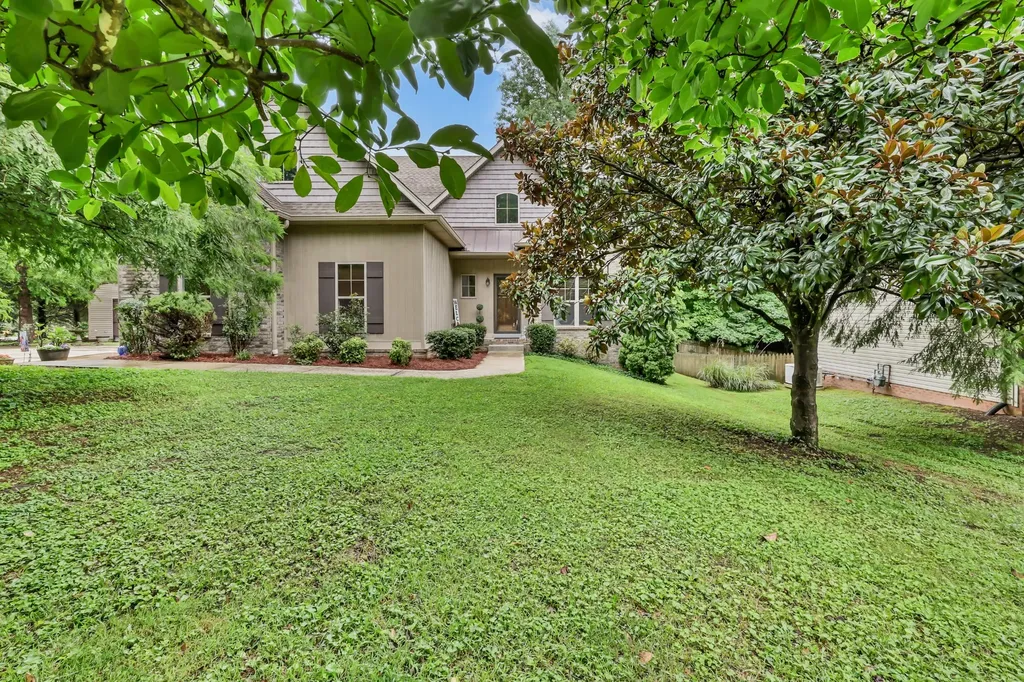 101 Vannoak Drive Clarksville TN 37043