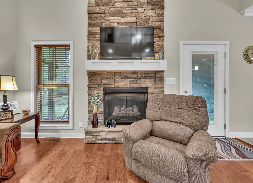 101 Vannoak Drive Clarksville TN 37043