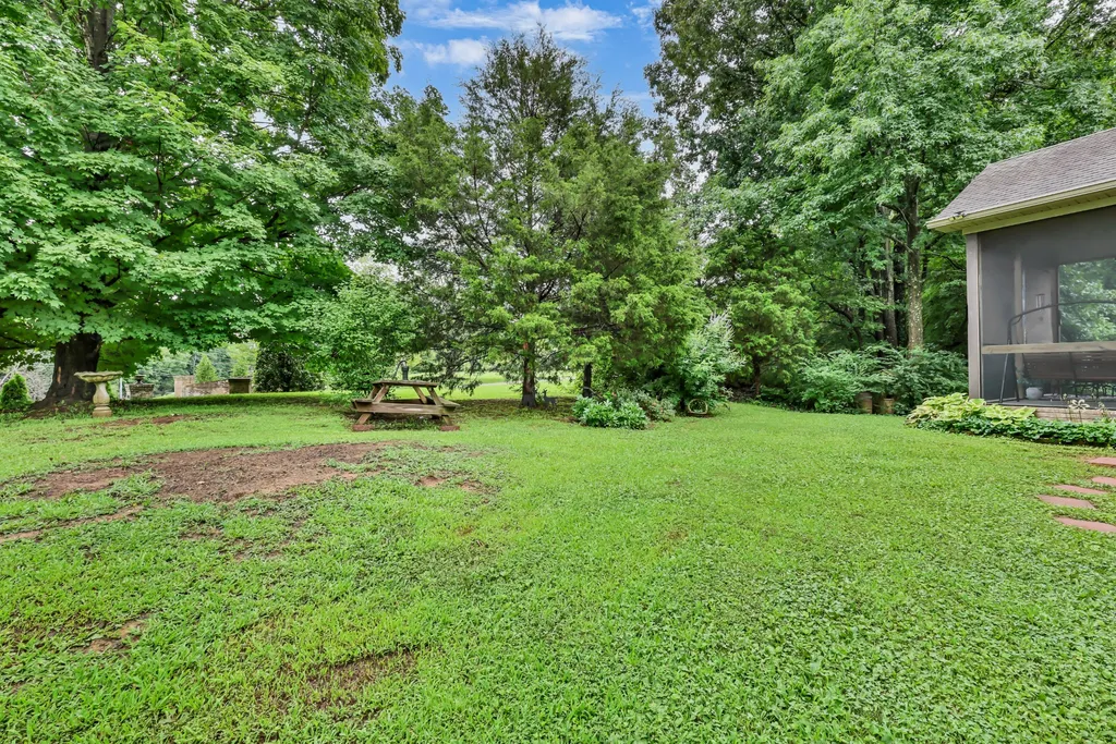 101 Vannoak Drive Clarksville TN 37043