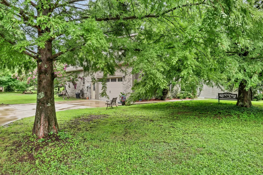 101 Vannoak Drive Clarksville TN 37043