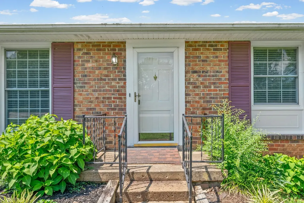 2111 Fleming Road Clarksville TN 37043
