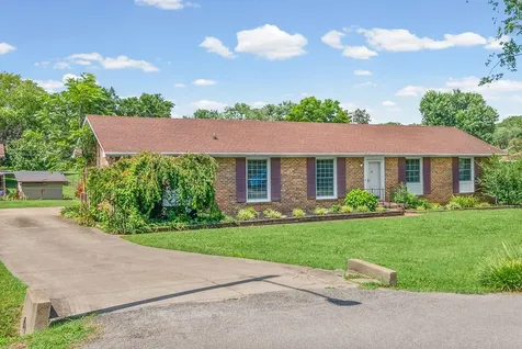2111 Fleming Road Clarksville TN 37043