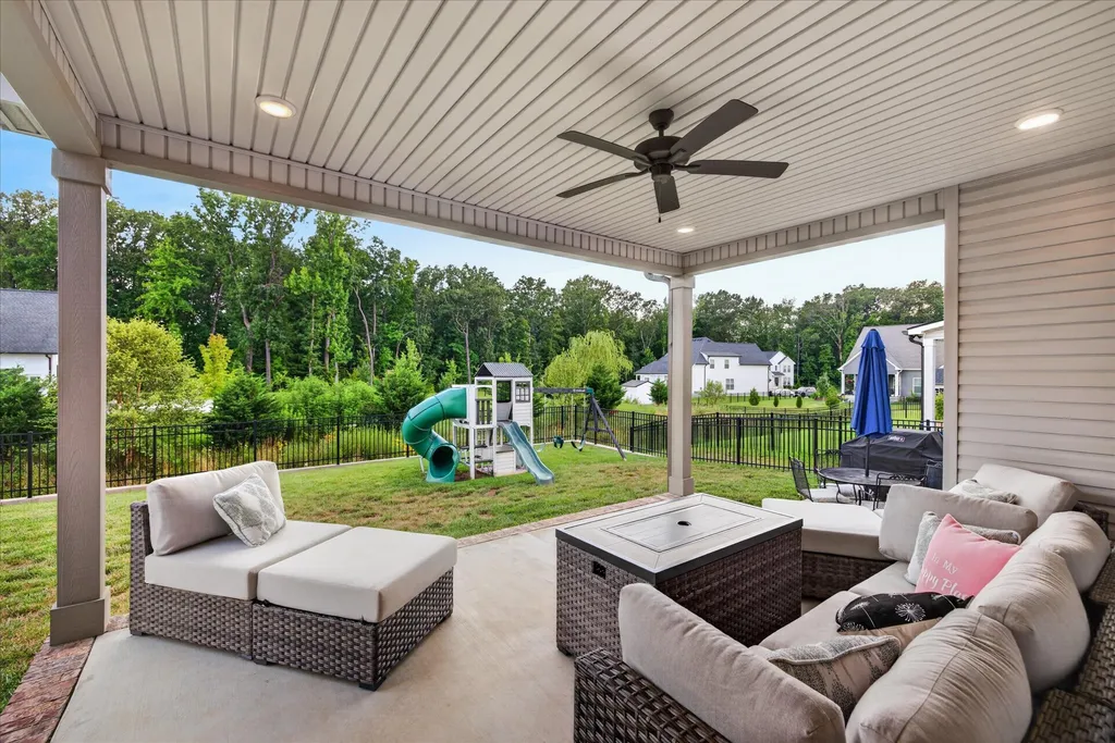 580 Bowden Drive Clarksville TN 37043