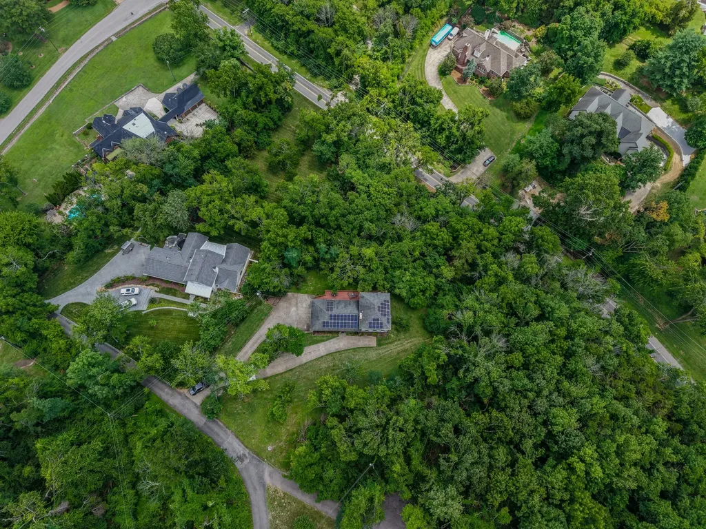 1203 Saxon Drive Nashville TN 37215