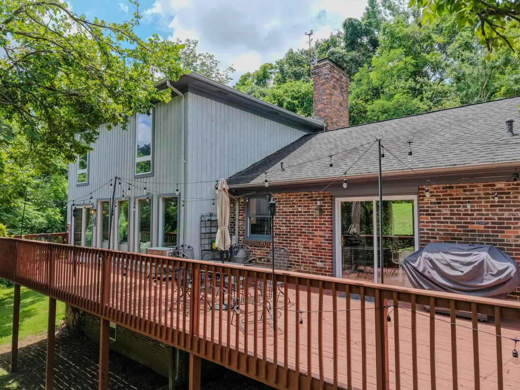 1203 Saxon Drive Nashville TN 37215