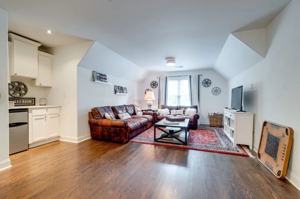 210B Page Road Nashville TN 37205