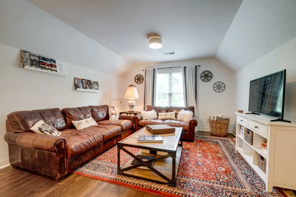 210B Page Road Nashville TN 37205
