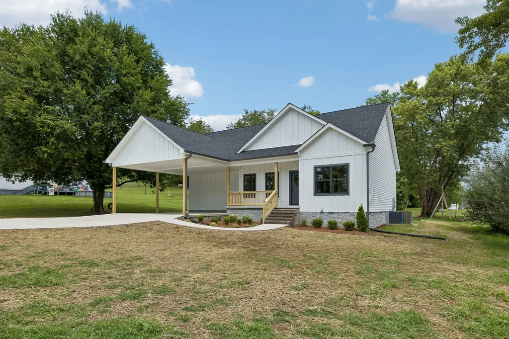 295 Meadow Drive Gordonsville TN 38563