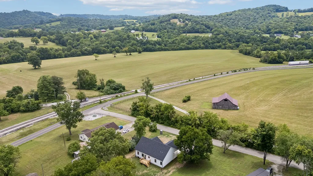 295 Meadow Drive Gordonsville TN 38563