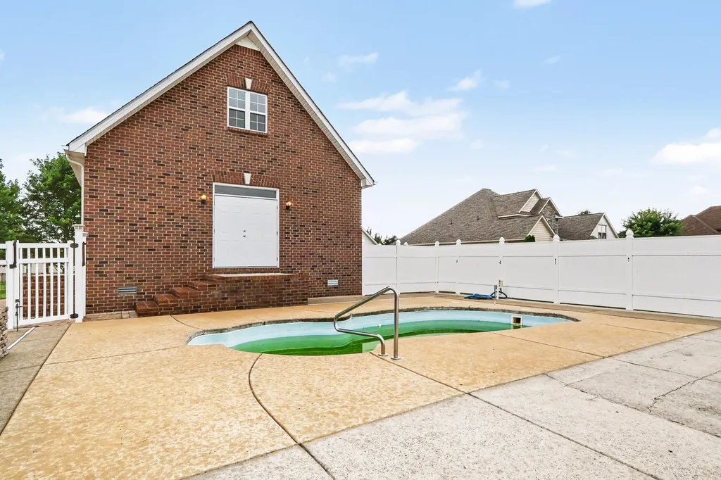214 Jon Paul Court Murfreesboro TN 37128