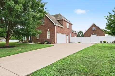 214 Jon Paul Court Murfreesboro TN 37128