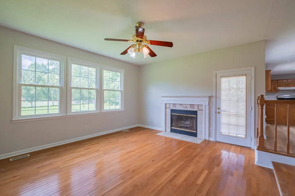 207 Ashley Court Tullahoma TN 37388