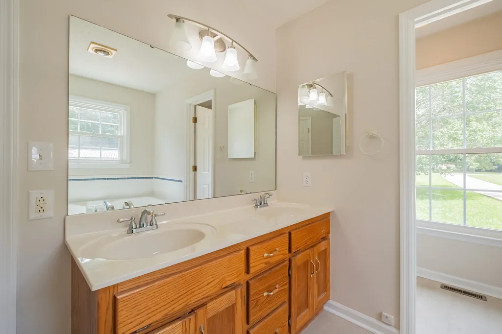 207 Ashley Court Tullahoma TN 37388