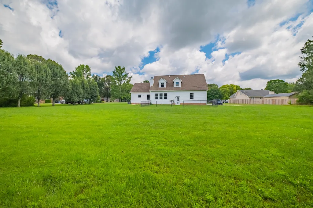 207 Ashley Court Tullahoma TN 37388