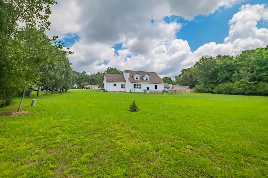 207 Ashley Court Tullahoma TN 37388