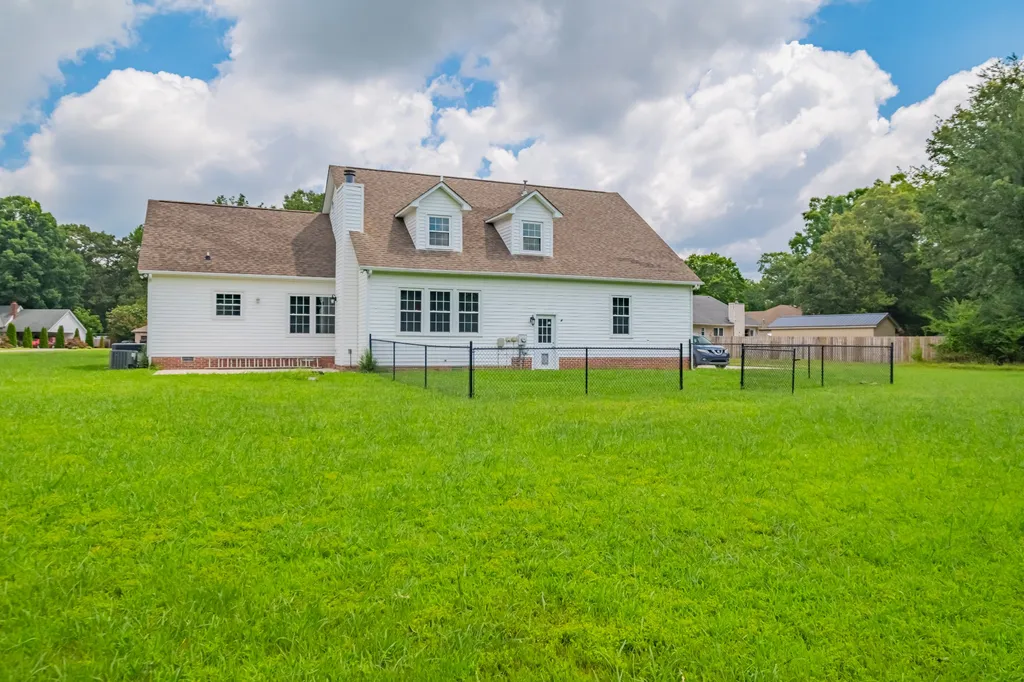 207 Ashley Court Tullahoma TN 37388