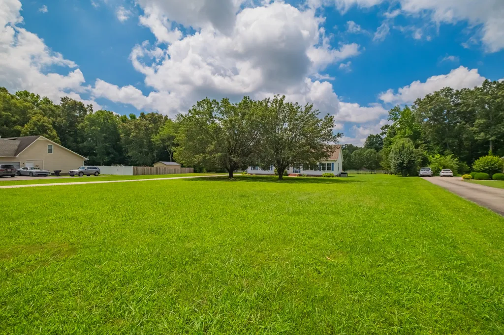 207 Ashley Court Tullahoma TN 37388