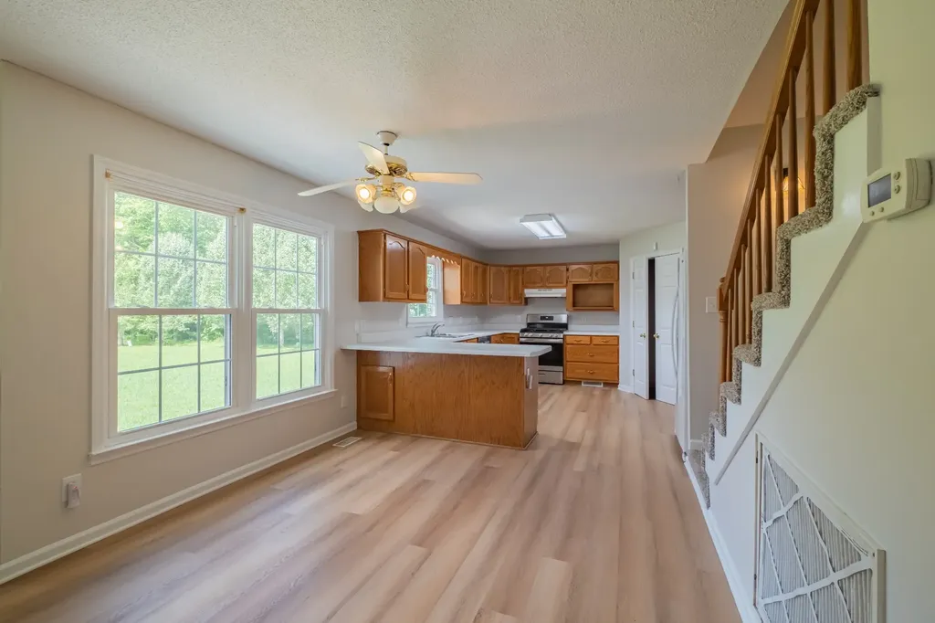 207 Ashley Court Tullahoma TN 37388