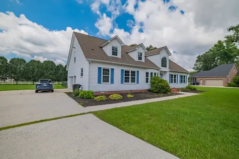 207 Ashley Court Tullahoma TN 37388