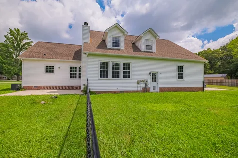 207 Ashley Court Tullahoma TN 37388