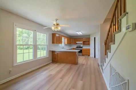 207 Ashley Court Tullahoma TN 37388