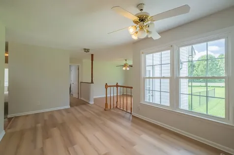 207 Ashley Court Tullahoma TN 37388