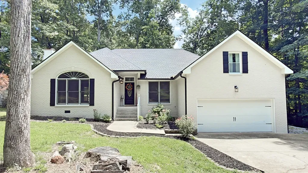 1681 Adswood Road Clarksville TN 37042
