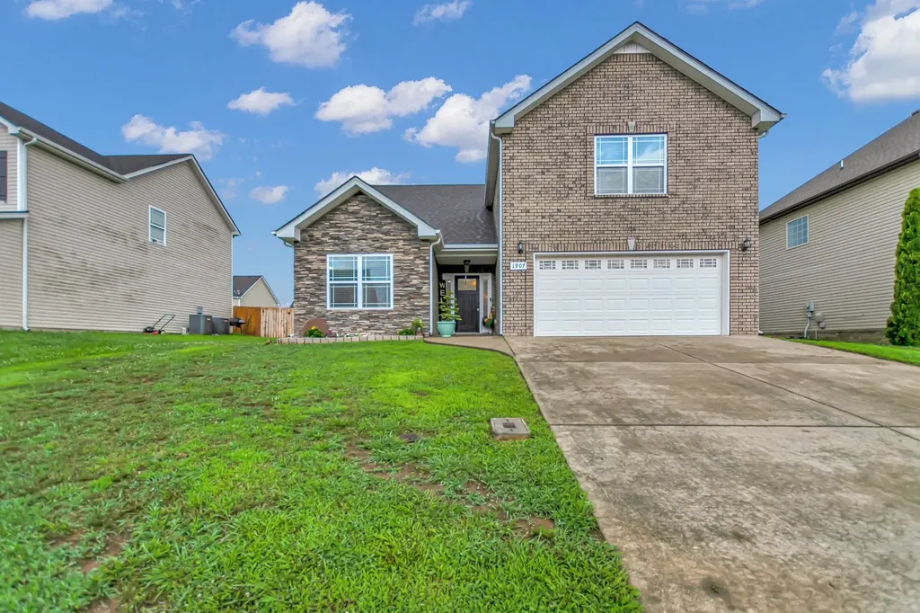 1907 Sunset Meadows Way Clarksville TN 37042