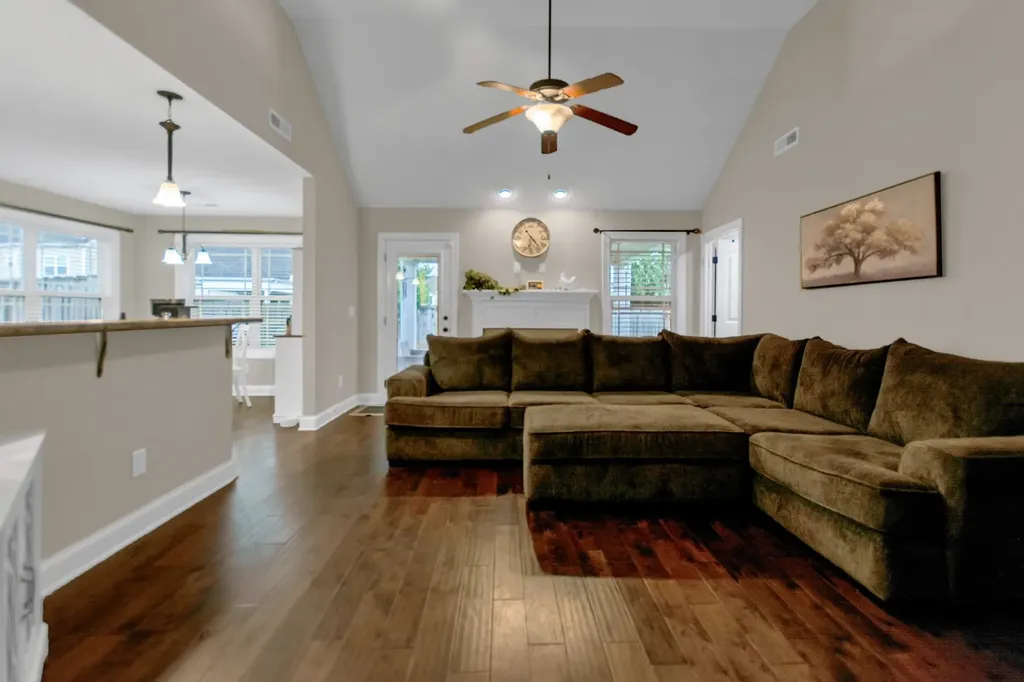 1907 Sunset Meadows Way Clarksville TN 37042