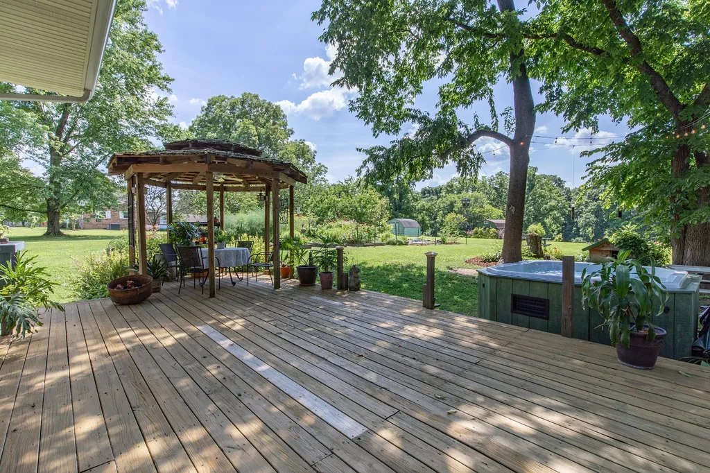824 Dry Creek Road Goodlettsville TN 37072