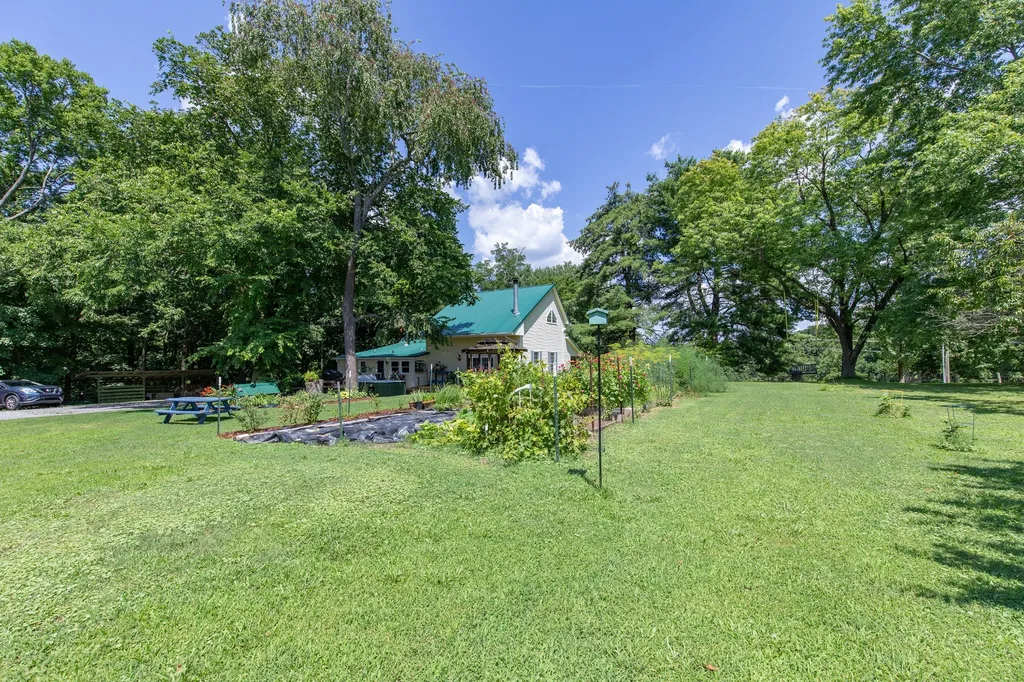 824 Dry Creek Road Goodlettsville TN 37072