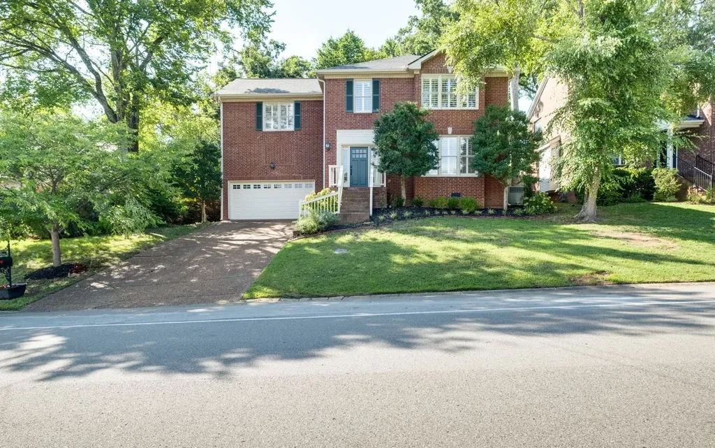 6921 Collinswood Drive Nashville TN 37221