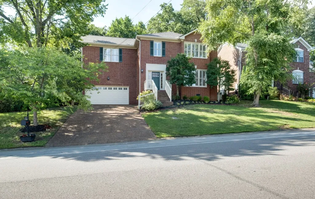 6921 Collinswood Drive Nashville TN 37221