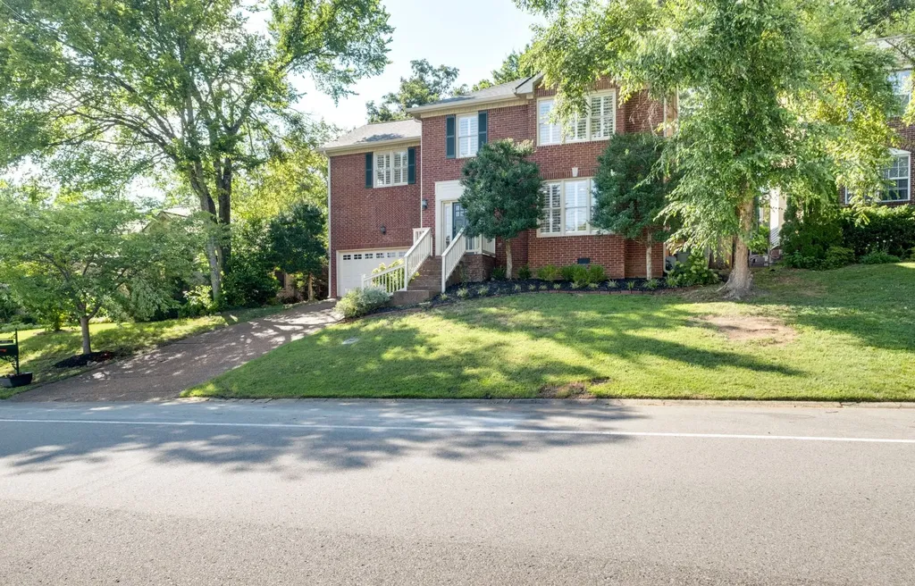 6921 Collinswood Drive Nashville TN 37221