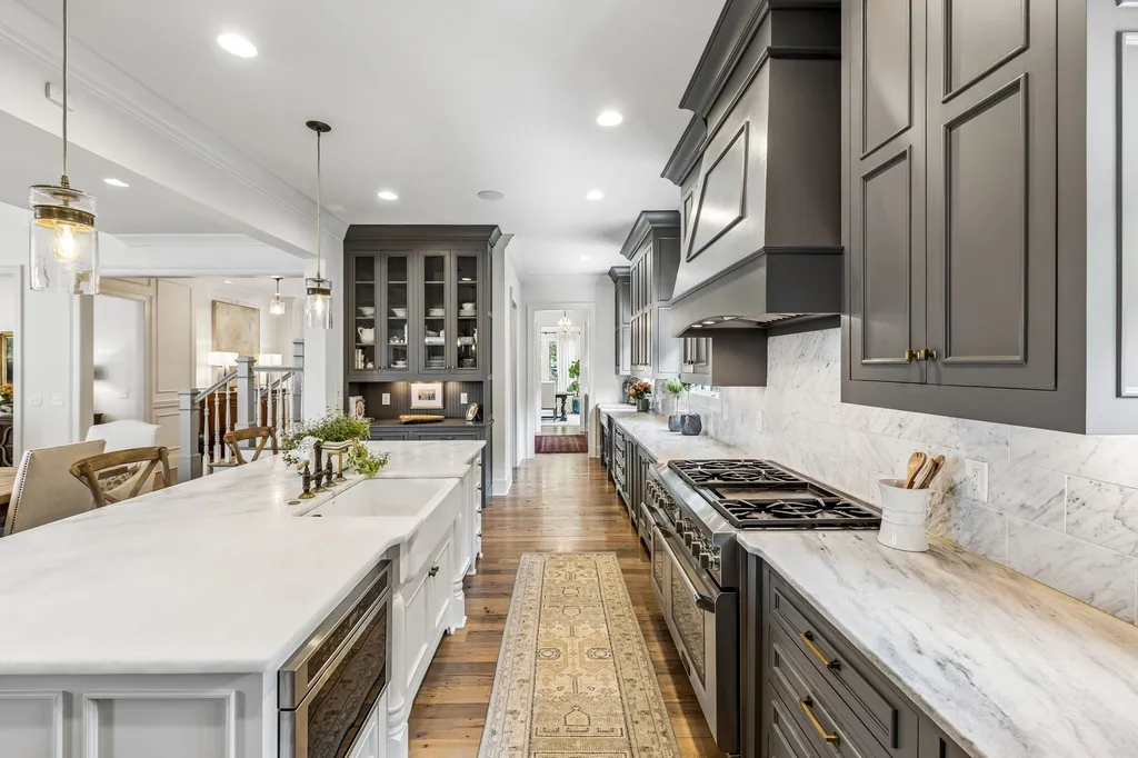 3719 Woodmont Boulevard Nashville TN 37215
