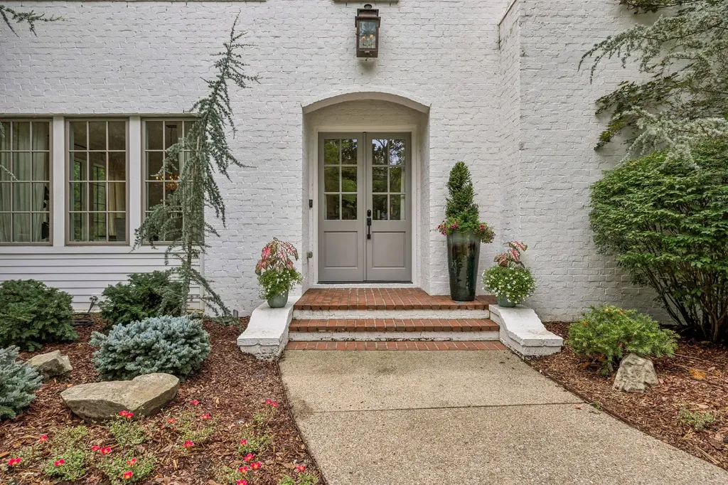 3719 Woodmont Boulevard Nashville TN 37215