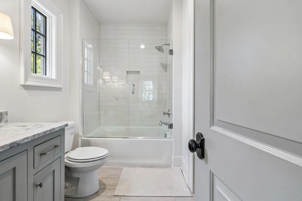 3719 Woodmont Boulevard Nashville TN 37215