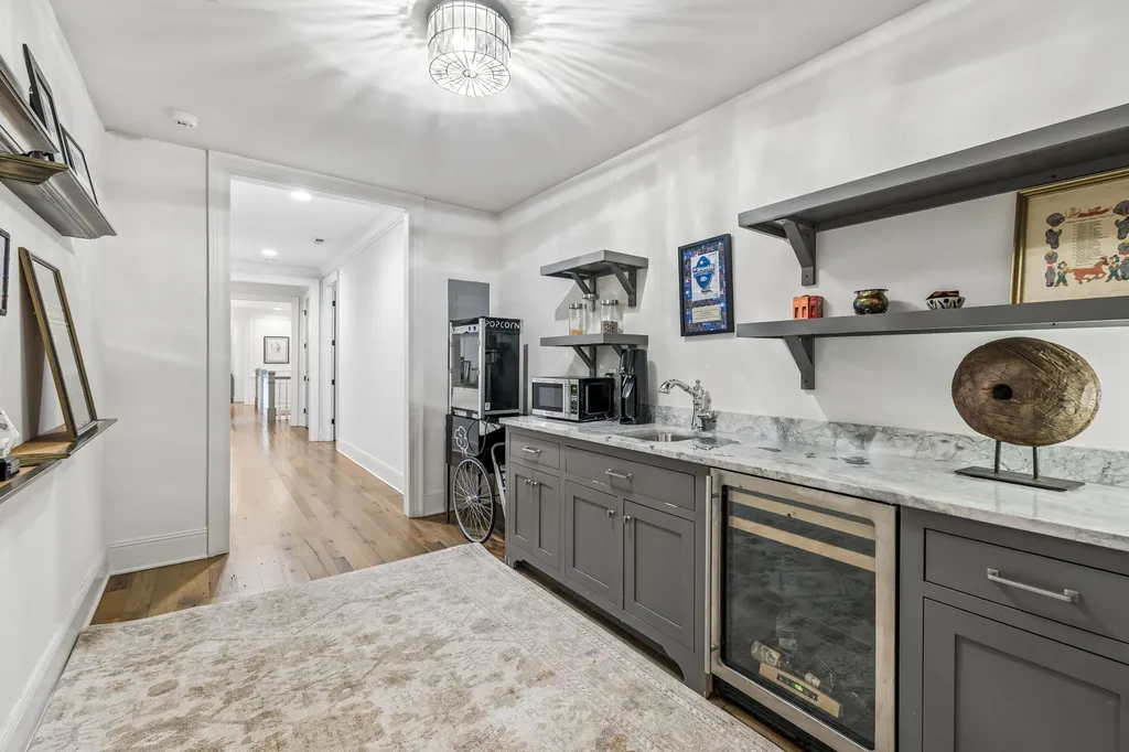 3719 Woodmont Boulevard Nashville TN 37215