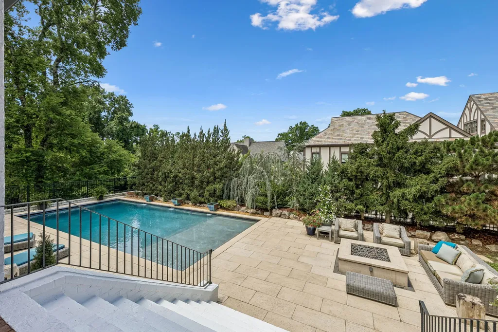 3719 Woodmont Boulevard Nashville TN 37215