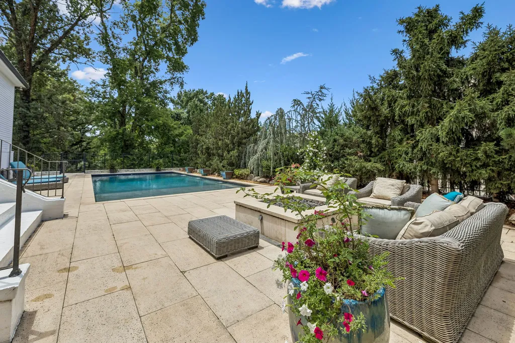 3719 Woodmont Boulevard Nashville TN 37215