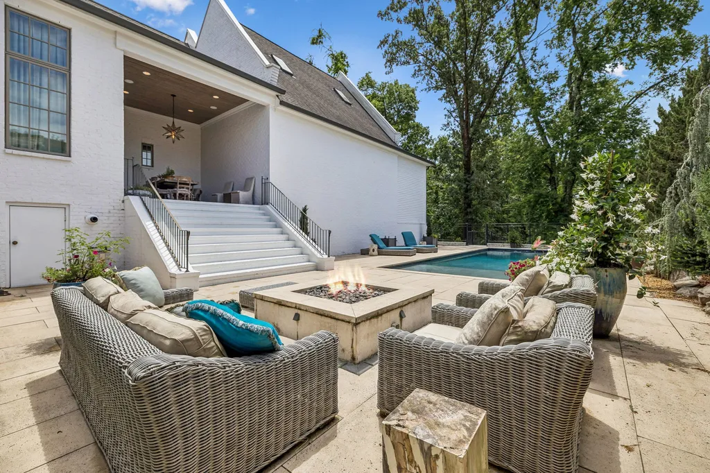 3719 Woodmont Boulevard Nashville TN 37215
