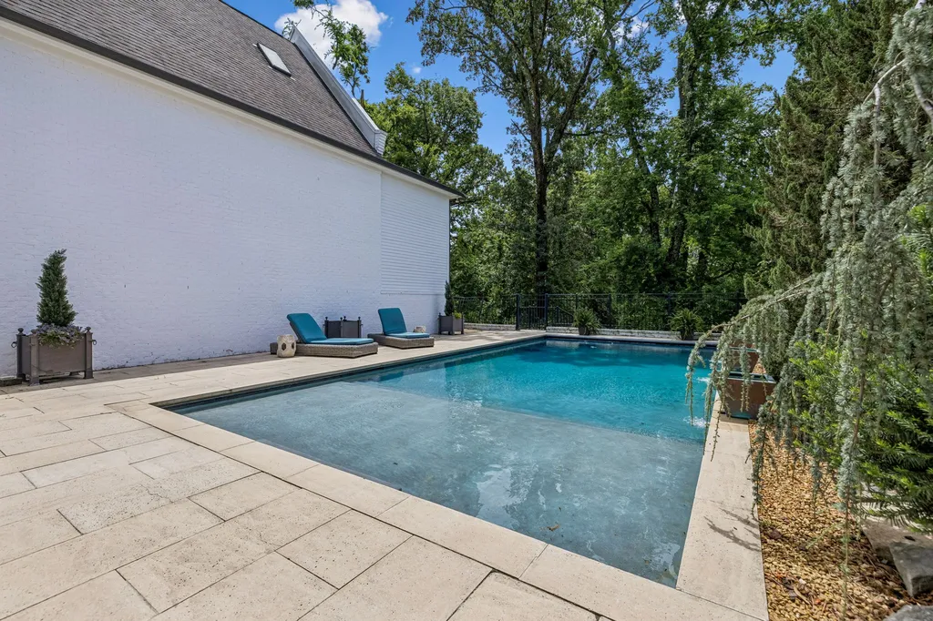 3719 Woodmont Boulevard Nashville TN 37215