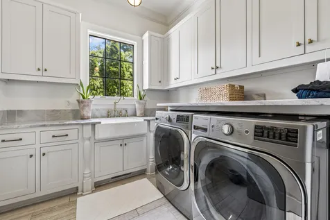 3719 Woodmont Boulevard Nashville TN 37215