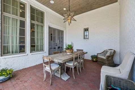 3719 Woodmont Boulevard Nashville TN 37215