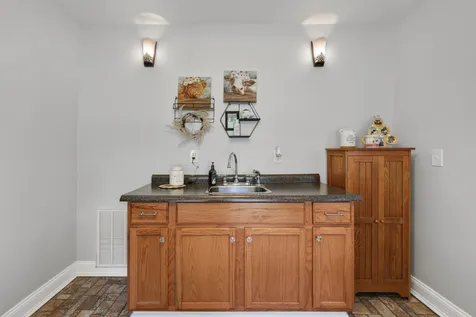 255 Sandy Road Dover TN 37058