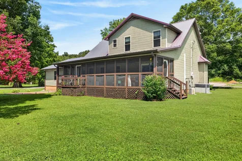 255 Sandy Road Dover TN 37058