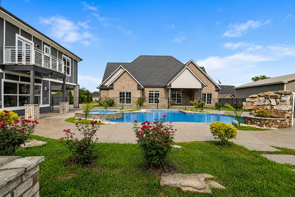 7566 Don Bruce Court Christiana TN 37037